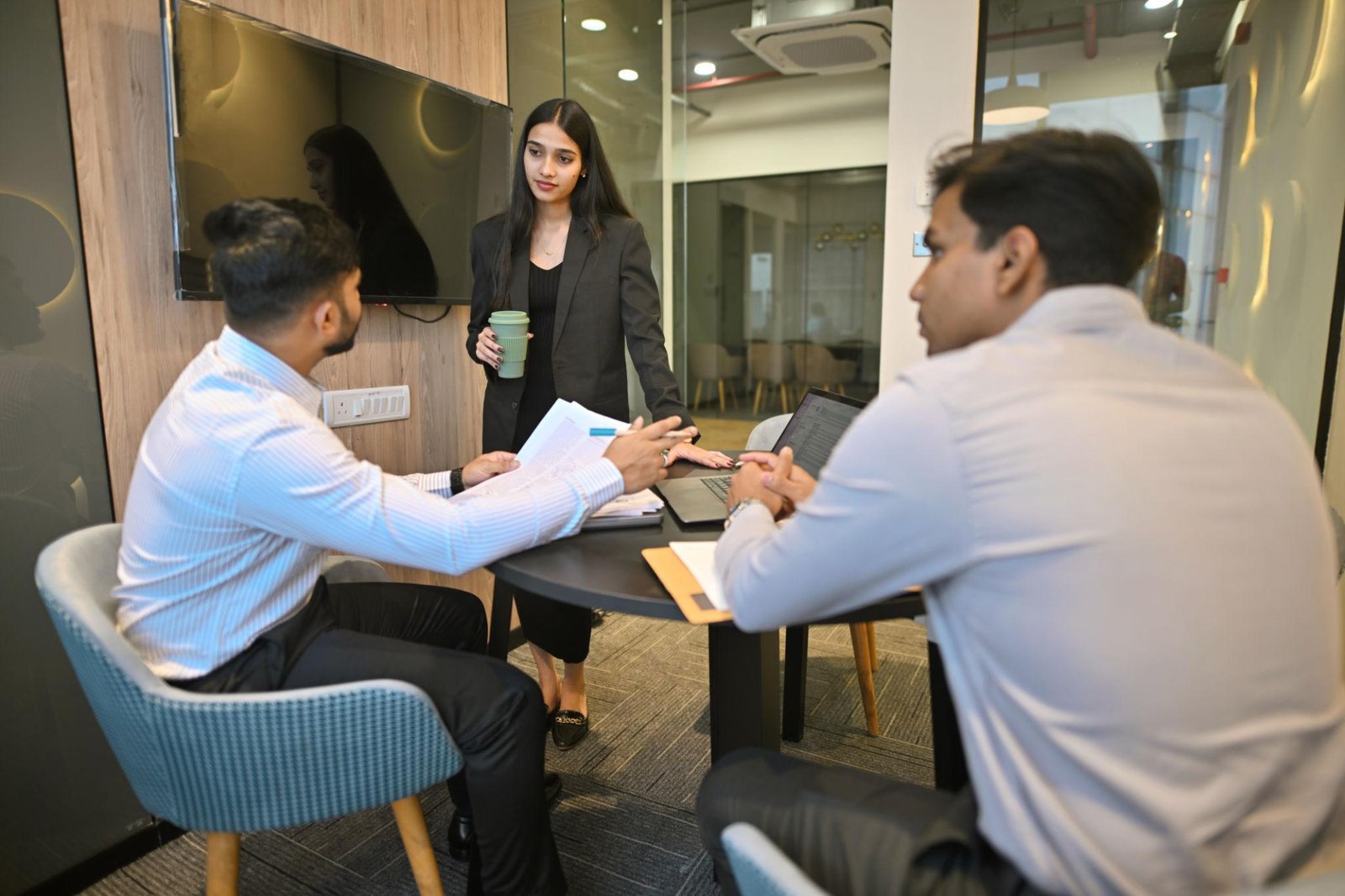 Skill Rise India consultants aligning on a client's talent strategy